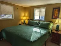 Charming Colville Cottage with King Bed/Deck/Pet Friendly! - Homestays