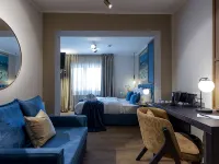 Delphi Hotel & Restaurant Hotels near Cranz