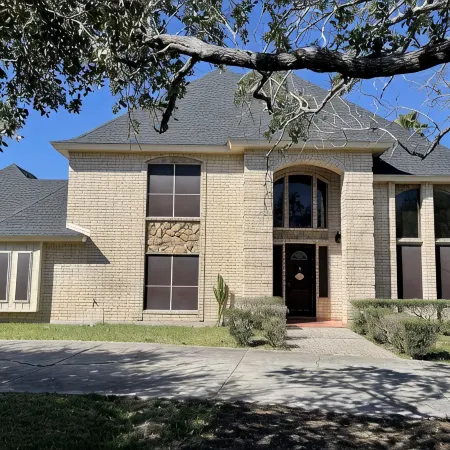 Breathtaking, Lakefront, Pool, Private, big group, birds viewing