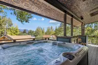 Hot tub, Mnt. Views, A/C, Downtown -  Eco Chalet! - 4-Star