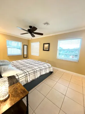 Heated Pool and Spa-3B/2B Waterfront on Canal close to the Beach - 프라이빗 풀