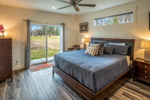 Fairway Retreat with Hot Tub on the Golf Course - Wifi