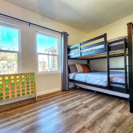 🌊King bed - near SoFi and LAX - free onsite parking