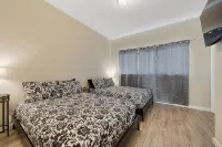 Prime Beach Front Ocean Views - 30 Second Walk to Beach! - 4-Star