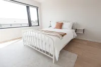 -The Cotton House- Modern, Clean, Close to MSU! - Homestays