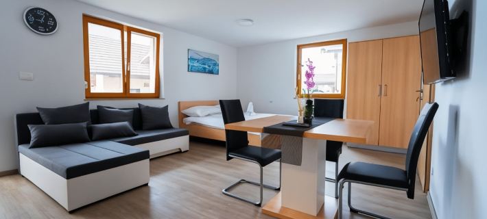 PJ Apartments & Wellness - Hot Tub & Sauna - Free Parking Hoteles en Kranj