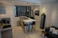La Maison des Cochers- appartement du rez de chaussée - Kondo
