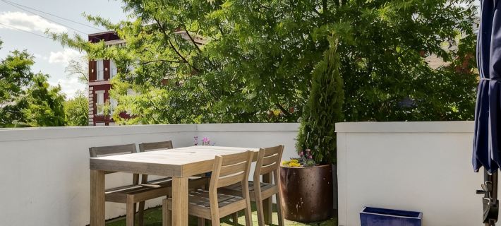 Elegant 3-Bedroom Home with Stunning Rooftop Deck & Dining Area Ξενοδοχεία στην πόλη Richmond