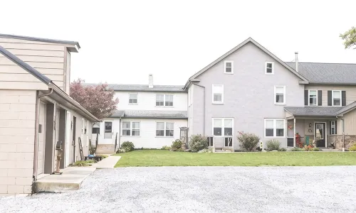 Amish School House & Farm House Apt in Lancaster - 4-Star