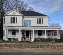 Delightful Victorian home with 6 bedrooms in downtown Fort Mill