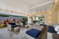 Walk to the beach, restaurants, grocery and more! Enjoy all Naples has to offer - 4-Star