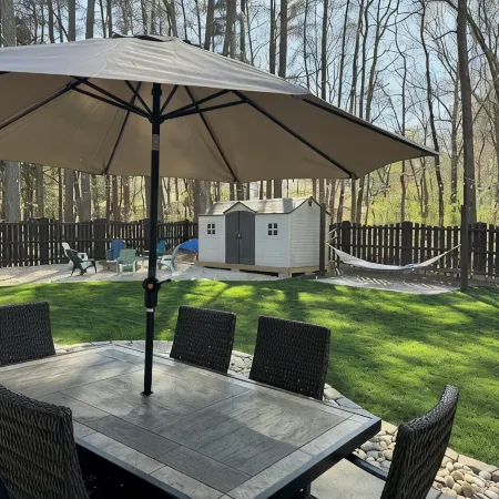 4 bedrooms, Simpsonville, family-friendly, great fenced back yard with fire pit