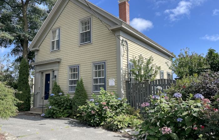 Historic home with modern amenities in the heart of town, walk everywhere!