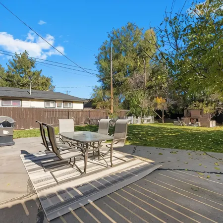 Cozy 3 Bedroom Cottage in Quiet Neighborhood in Nampa
