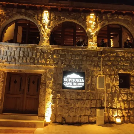 Euphoria Cave House