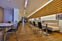 Hotel de La Couronne Liege - breakfast