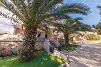 Apartments Lola - Pensions