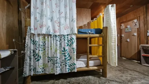 J Travel Trail Inn-Bed Space in Hubangon, Camiguin - 2성급