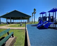 Quiet & Cozy: Close to Galveston Bay & Kemah , Galveston &  NASA Space center - Wifi