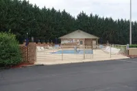 Bryson Inn - Swimmingpools
