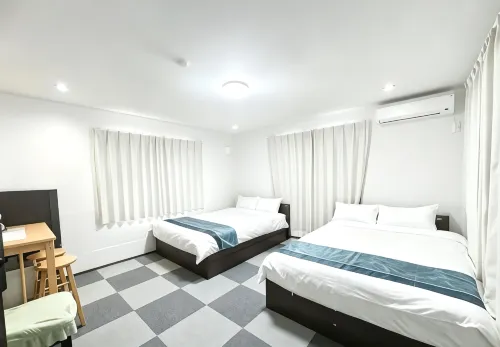 Located in Ikebukuro 4-chome, Hanano Sato Lumiere offers excellent access to major Tokyo - Condos