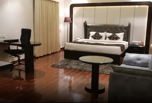 Grand Geet Hotels - Baarit