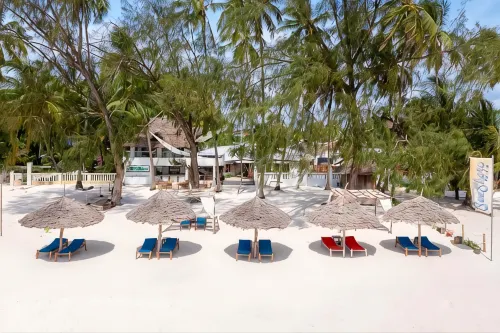 Seashore Beach hotel and Bungalow - 停車場