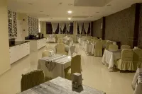 Aygoren Otel Denizli - Parkplatz