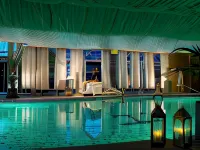 Hayfield Manor - piscine