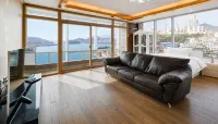 Yeosu Beach Pension (2 minutes walk from Yeosu Romantic Carriage) - 2 Yıldız