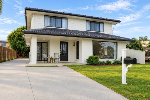 Lovely Waterfront Beach House, Pet-Friendly - 방갈로