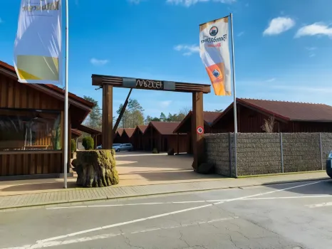 Roadcamp - American Motel & Sportsbar Hotels in der Nähe von Movie Park Germany