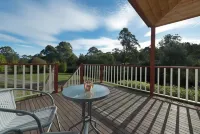 Crabtree Riverfront Cottages Beautiful Peaceful Location Relax & Enjoy Hotels in Grove