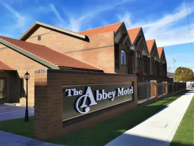 The Abbey Motel Goulburn Hotel dekat Goulburn Historic Waterworks