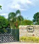 The Henry Resort Taramindu Laiya