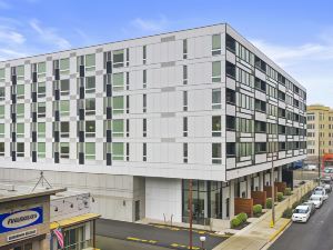 Urban Loft in Redmond Core