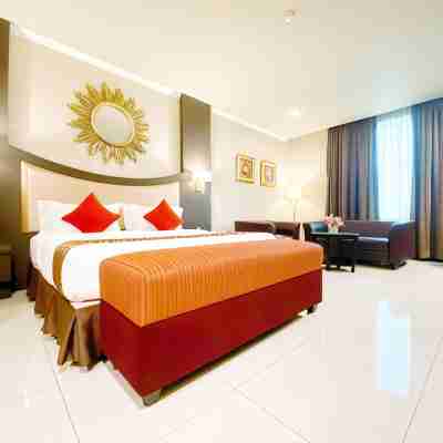 Grand Paragon Hotel Rooms