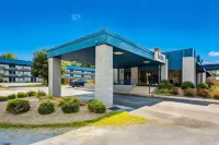 Suburban Studios Middlesboro Hotels in Pineville