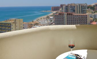 Apartamentos Benalbeach