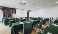 Goldenbay Hotel - Business