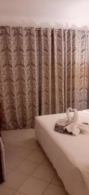Beautiful Deluxe Double Room in the City Center - Wifi and AC