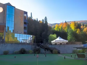 Lux Garden Hotel