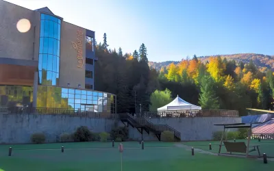 Lux Garden Hotel Hotel di 