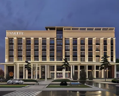 Salatin Hotel Palembang Отели рядом с достопримечательностью «Kolam pemancingan pak Latif»