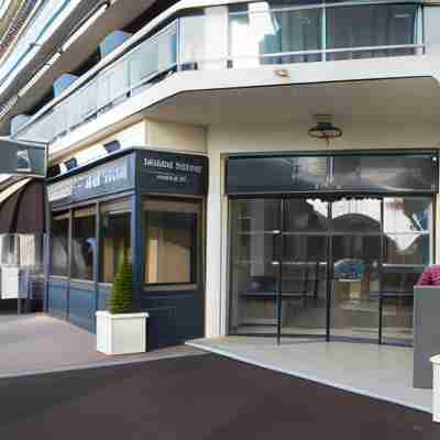 Tiercé Hôtel Hotel Exterior