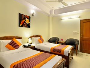 Hotel Pablas International, New Delhi, Near Metro