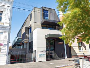 Fitzroy North Apartments by Urban Rest