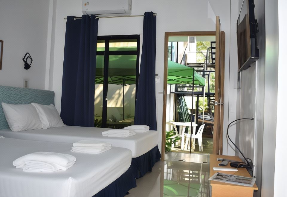 Seaside Traveler's Inn