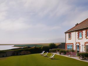 Moonfleet Manor - A Luxury Family Hotel