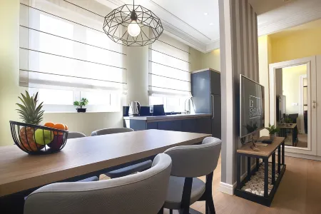 Dj City Vista Luxury Apartments